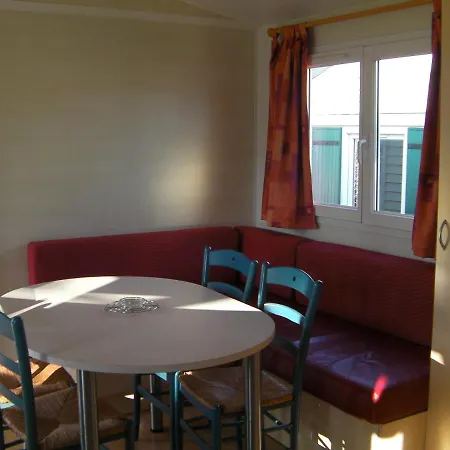 Camp-home Emplacement 99, 106,107 Campeggio